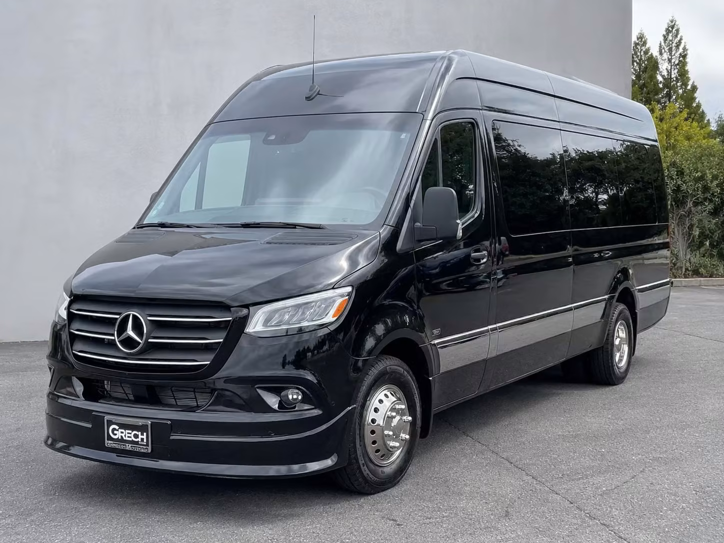 bus rentals for kent proms homecomings