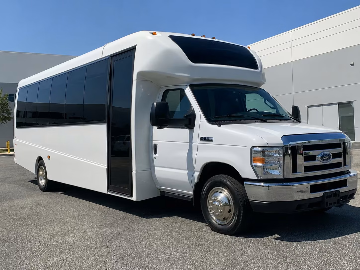 kent 18 passenger minibus rental