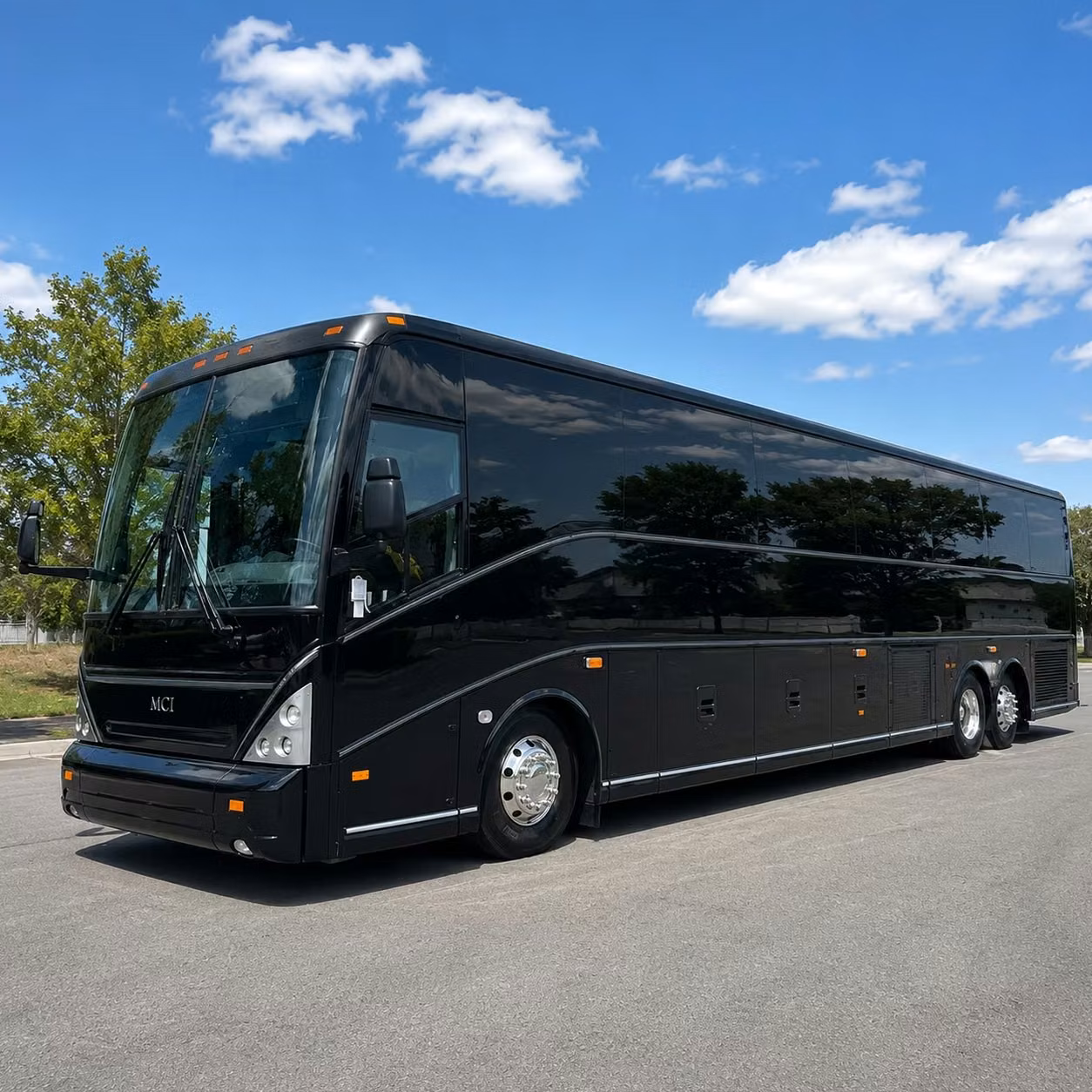 kent employee shuttle bus services for daily commuters and shift workers